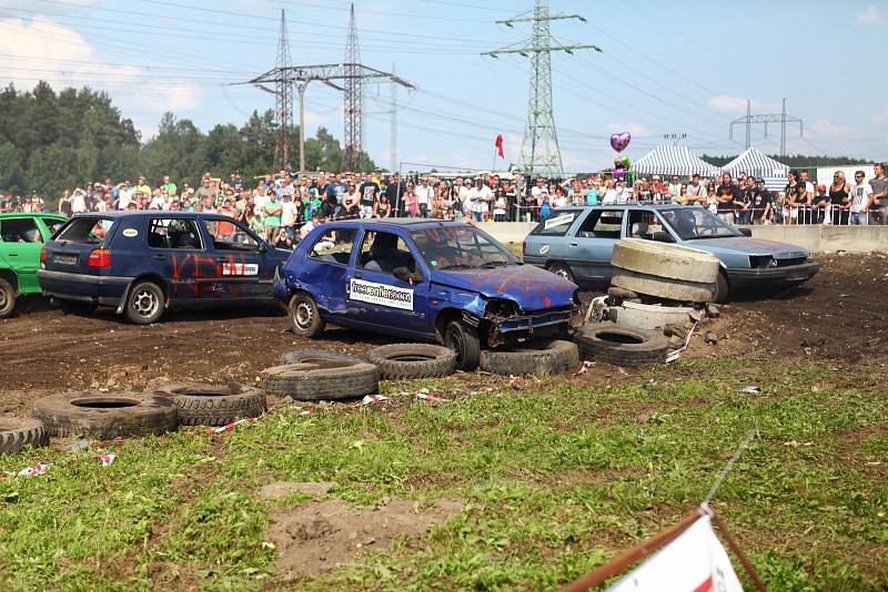 Destruction derby na autodromu. Den druhý.