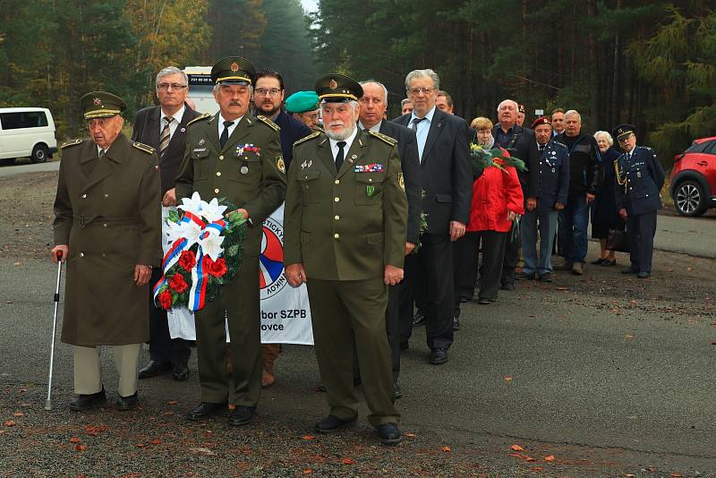 Veteráni druhé světové války, odbojáři, jejich pozůstalí i další hosté se na konci října sešli ve Stráži pod Ralskem na tradičním Memoriálu generálmajora Antonína Sochora.