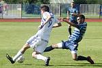 Fotbalisté České Lípy (tmavé dresy) v dalším kole ČFL využili domácího prostředí, když porazili tým Letohradu 2:0.