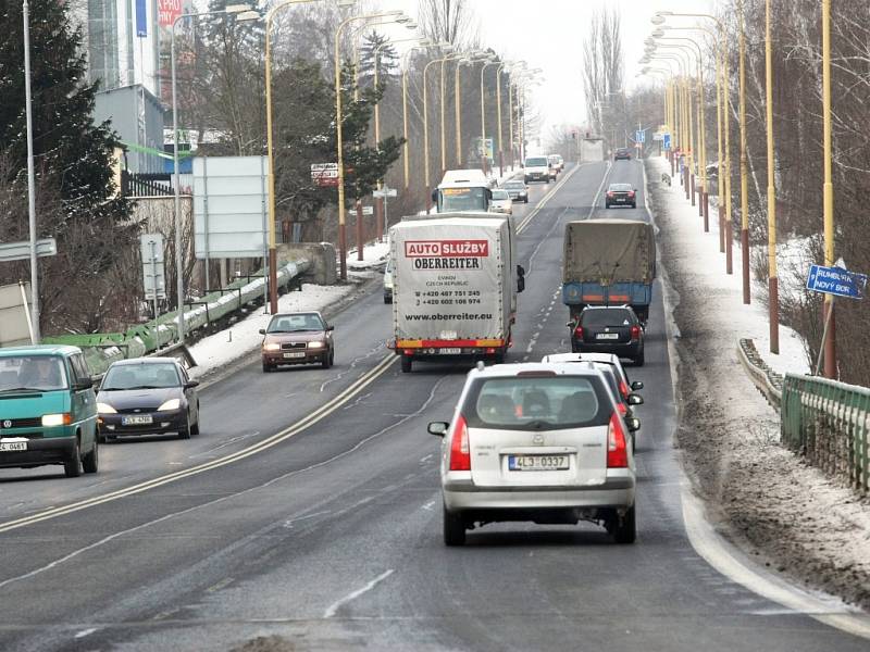 Zatímco projektanti připravují stavbu mostu v Moskevské ulici na papíře, Česká Lípa se už teď musí připravit na výrazný nárůst dopravy na sídlištích a v centru kvůli uzavírce na I/9.