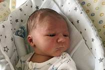 Rodičům Šárce a Davidovi se v úterý 23. března v 10 hodin narodil syn Daniel John. Vážil 3,67 kg.