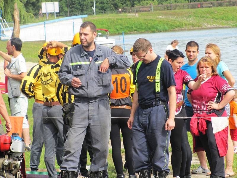 Soutěž hasičských družstev ve Stráži pod Ralskem.