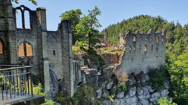 Lázeňské městečko Oybin láká návštěvníky především na zříceninu hradu a kláštera.
