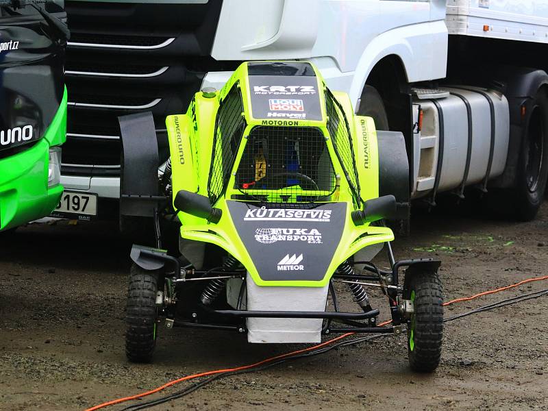 Na autodromu v Sosnové o víkendu probíhal již 16. ročník oblíbené akce Global Assistance Setkání mistrů.