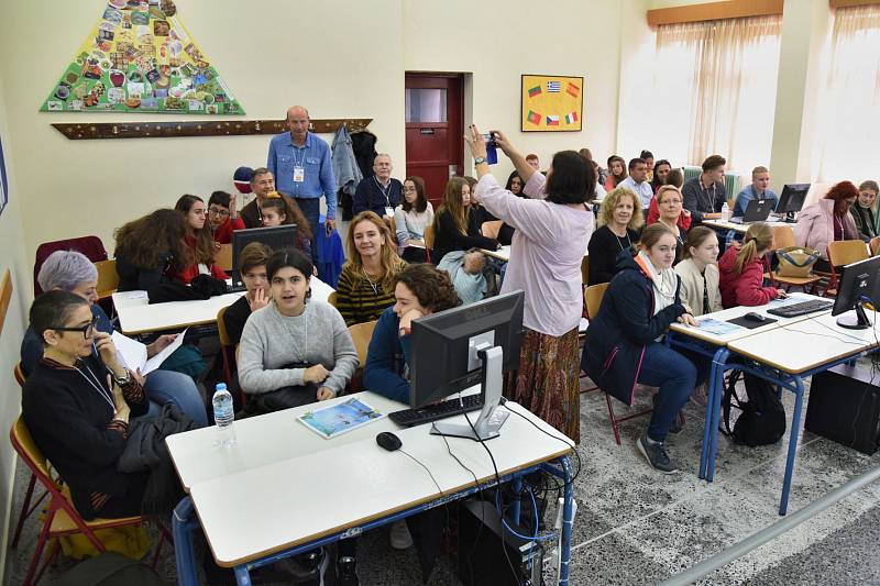 První setkání v rámci projektu Erasmus +, do kterého se kromě ZŠ Dr. Miroslava Tyrše z České republiky zapojily i školy z Itálie, Řecka, Španělska, Portugalska a Litvy se konalo v řeckém městě Ioannina.