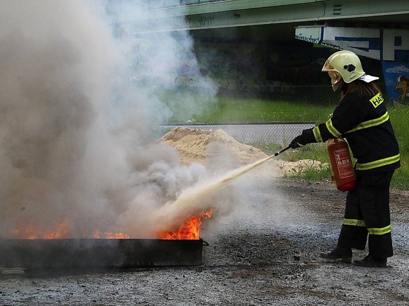 Ve středu představili hasiči HZS Libereckého kraje na centrální stanici v Liberci svou kampaň, kterou chtějí upozornit na rizika požárů v domácnostech.