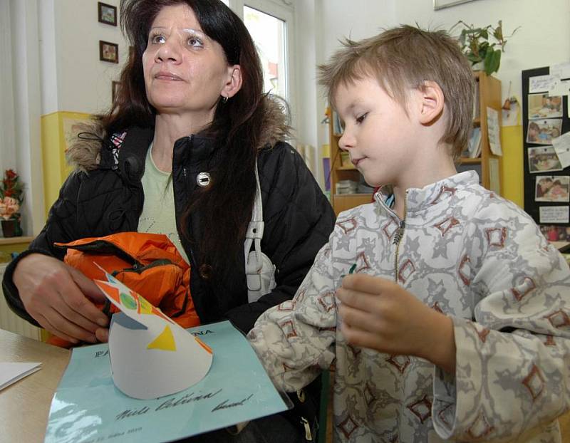 Básničku sice budoucí školák Niels neřekl, ale zapíval písničku