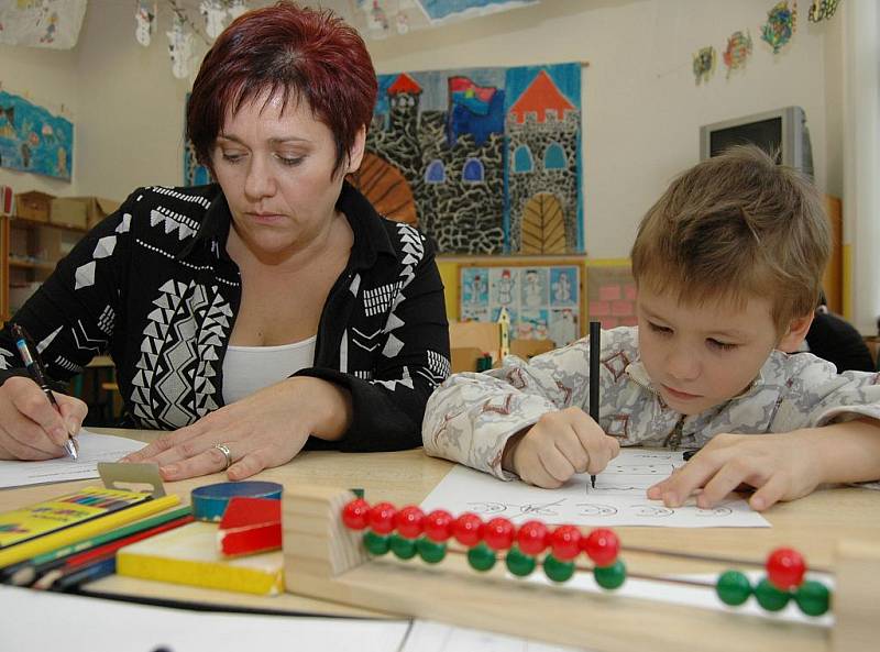 Básničku sice budoucí školák Niels neřekl, ale zapíval písničku