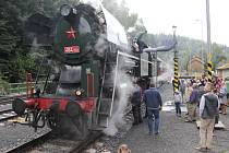 Parní vlak vedený lokomotivou Rosnička.