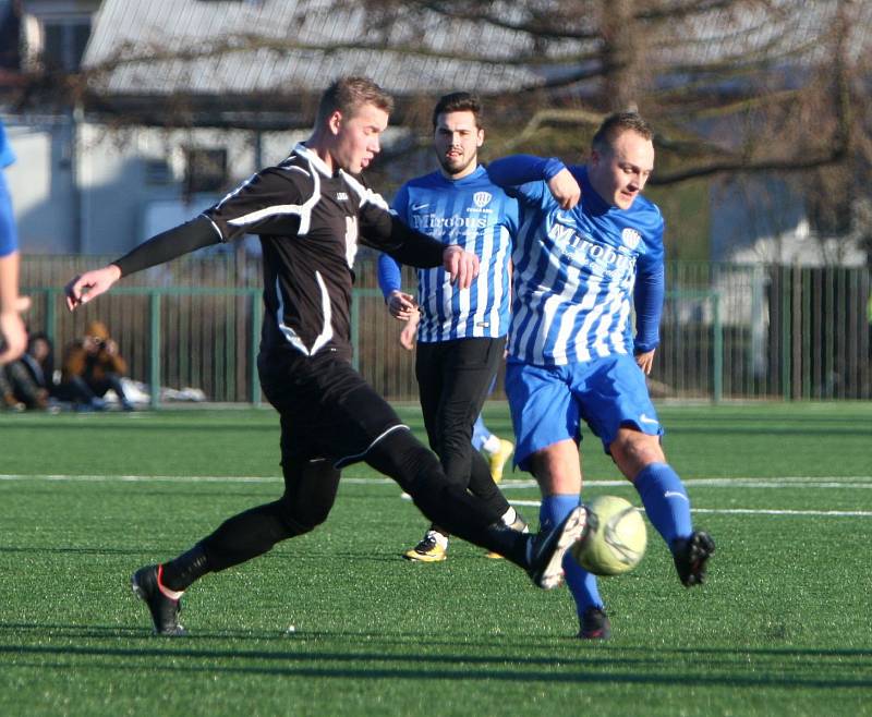 Fotbalisté Arsenalu rozstříleli v přípravě Jablonné 11:0.