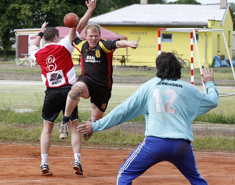 Derniéru v letošní SvČ lize házenkářů hráči Lokomotivy zvládli, když porazili rezervu Ústí. 