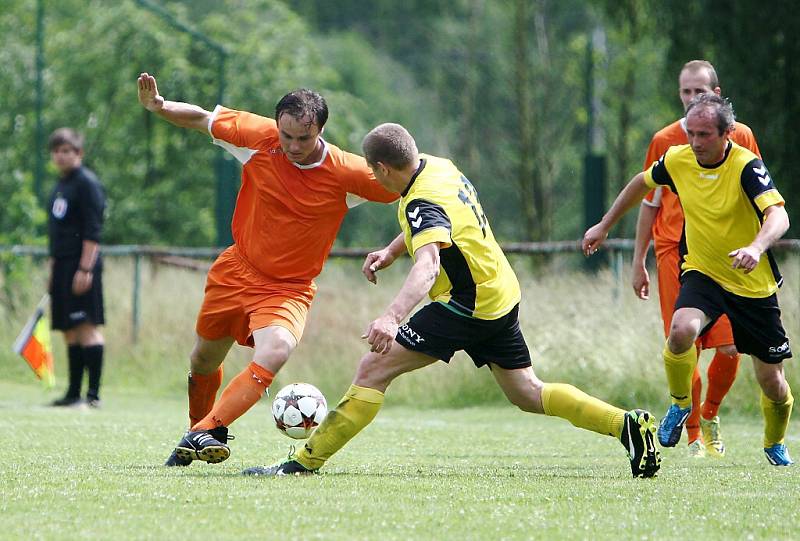 Dubice - Sosnová 3:1 (2:0).