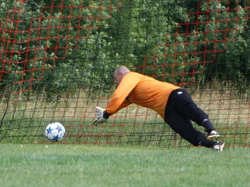 Bukovany - Polevsko 1:2 (0:1).