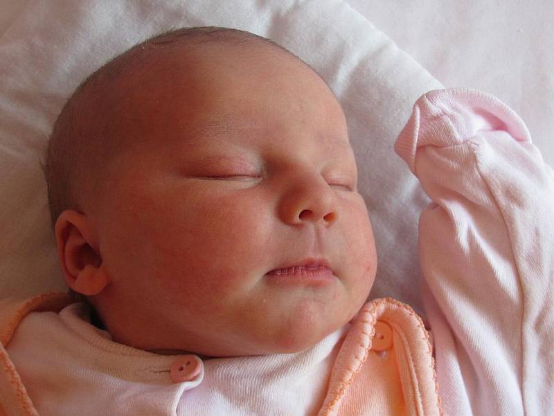 Mamince Evě Váňové z České Lípy se 21. března ve 3:10 hodin narodila dcera Aneta Váňová. Měřila 51 cm a vážila 3,46 kg.