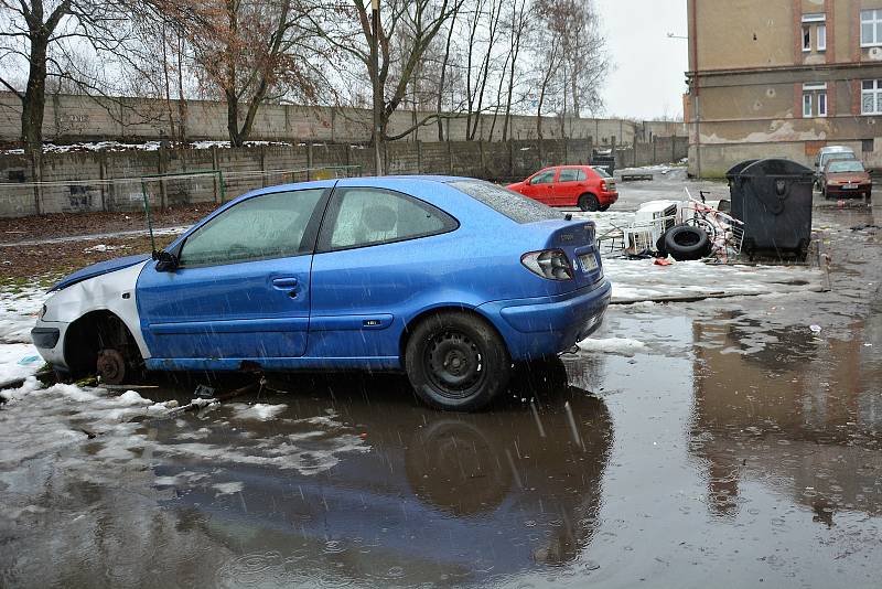 Strážníci Zdeněk Šafránek a Dalibor Pospíšil z Městské policie v České Lípě se do služby těší. Své povolání berou jako poslání, při kterém dbají na pořádek, ale mohou pomáhat svým spoluobčanům v řadě obtížných okamžiků.