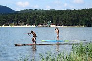 První červnový víkend 1.-2. června se na písečné pláži na Máchově jezeře ve Starých Splavech uskuteční třetí ročník paddleboardového festivalu pro celou rodinu SUP Fest Mácháč.