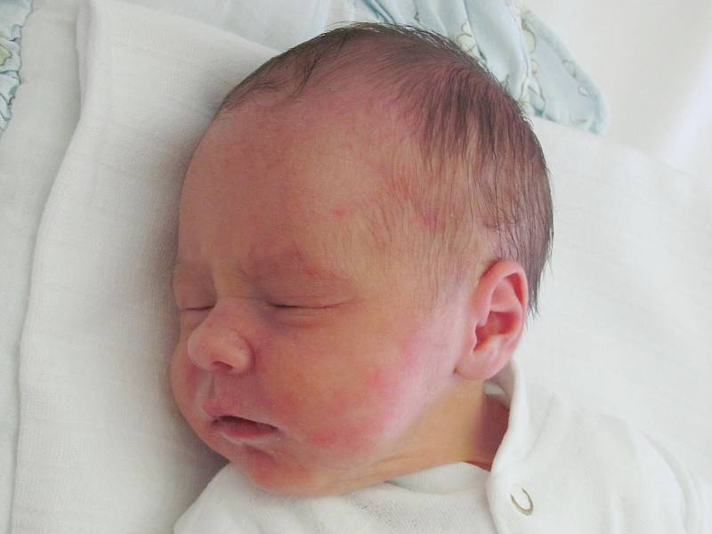 Mamince Kateřině Balogové z České Lípy se v pondělí 9. února ve 3:06 hodin narodil syn Maxmilián Brotánek. Měřil 47 cm a vážil 2,51 kg.