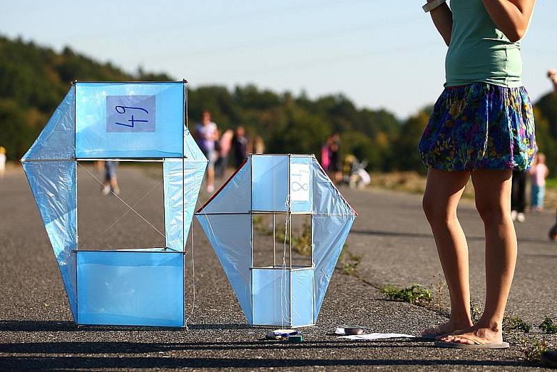 Drakiáda se konala na letišti u zámku v Horní Libchavě