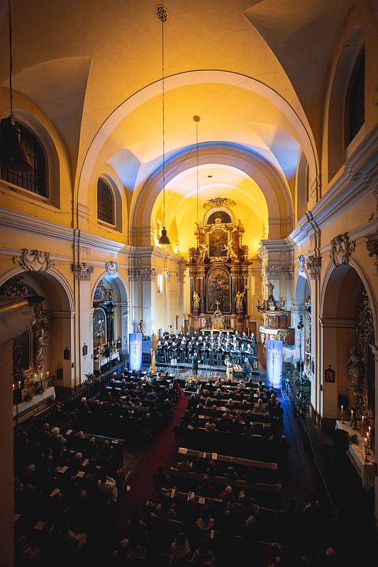 Závěrečný koncert festivalu Lípa Musica hostil v českolipské bazilice Všech svatých Český filharmonický sbor Brno.