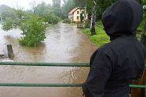 Dolní Libchava v neděli v poledne.