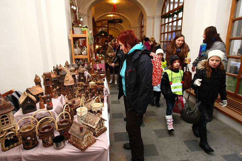 Vánoční trhy v českolipském muzeu.