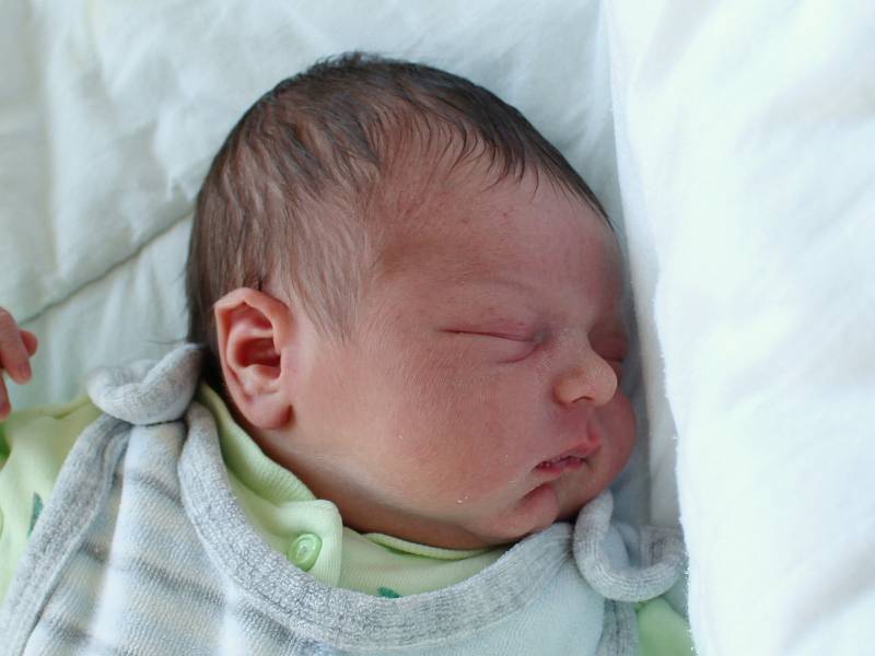 Mamince Šárce Stejskalové z České Lípy se ve středu 27. září v 18:00 hodin narodil syn Marek Hynek. Měřil 50 cm a vážil 3,49 kg. 