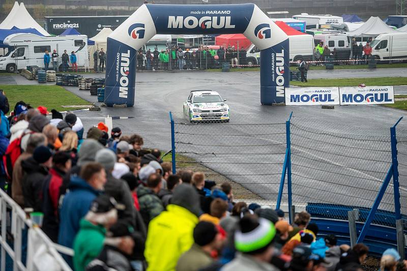 Global Assistance Setkání mistrů na Autodromu v Sosnové u České Lípy.