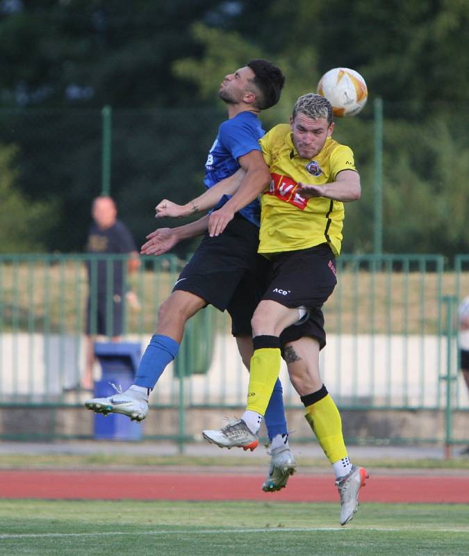 MOL CUP, 1. kolo: Česká Lípa - Benátky nad Jizerou 3:4 (0:3).