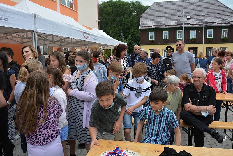 Zmodernizovaná škola ve Skalici u České Lípy.