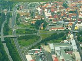 Kromě železničního přejezdu v Děčínské ulici, se budou opravovat oba sjezdy ze silnice I/9 do centra České Lípy.