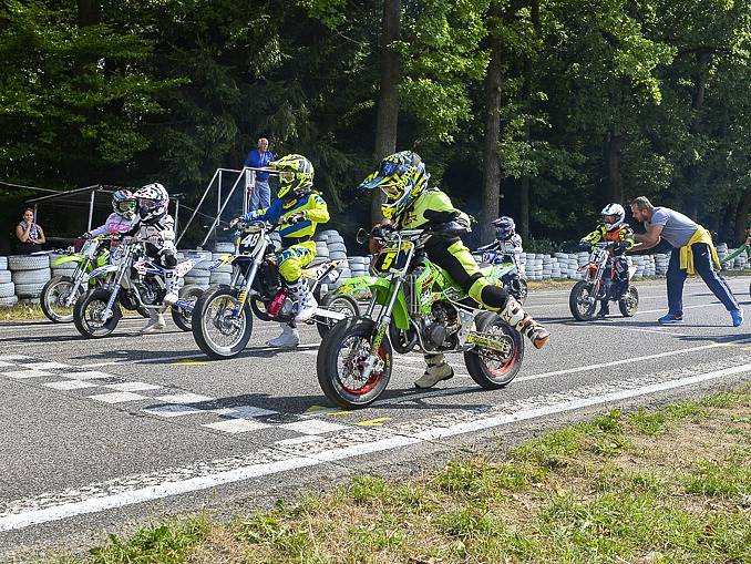 Pro děti od 6 do 12 let je určená akce Supermoto Academy, která se uskuteční příští pondělí 28. září na autodromu v Sosnové u České Lípy.