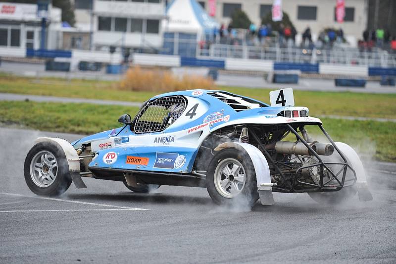 Na autodromu v Sosnové o víkendu probíhal již 16. ročník oblíbené akce Global Assistance Setkání mistrů.