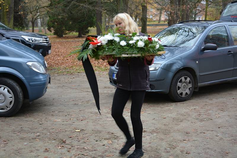 Ze slavnostního rozloučení se zesnulým Břetislavem Vojtíškem v kostele M. Jana Husa v České Lípě.