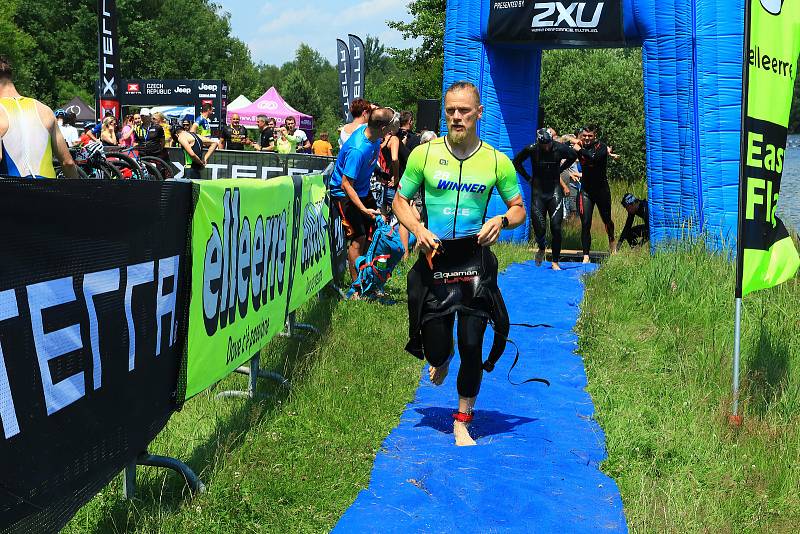 První triatlon pod značkou XTERRA po koronavirové pauze v Kunraticích u Cvikova.