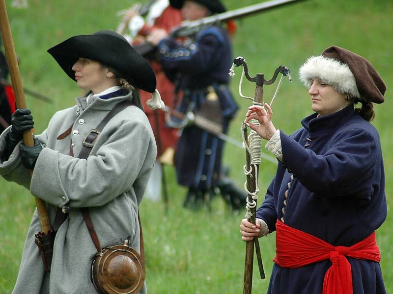 Skupina historického šermu Garde pořádala v sobotu tradiční Cvikovské hřmění - bitvu z období třicetileté války. 