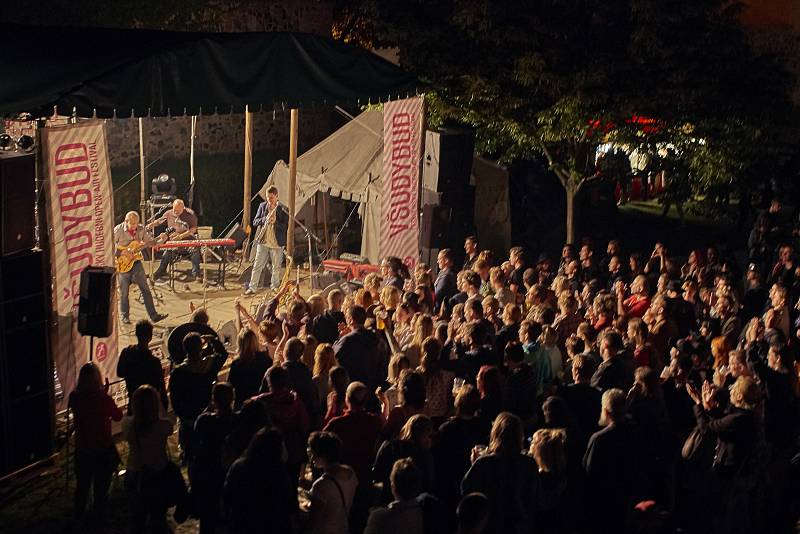 Na českolipském Vodním hradě Lipý proběhl třináctý ročník nadregionálního kulturního festivalu Všudybud. 