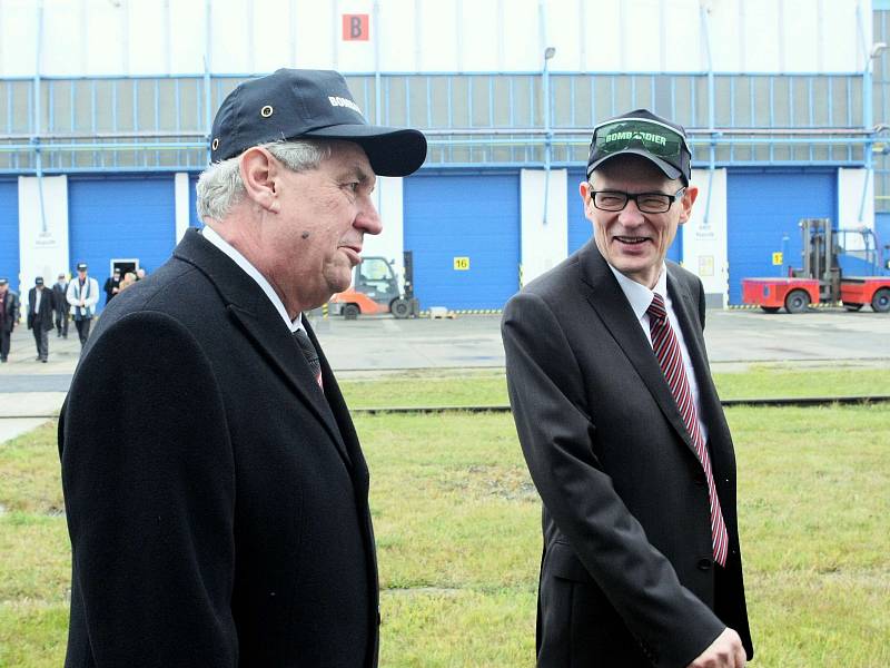 ČESKOLIPSKO navštívil Miloš Zeman i v listopadu 2012, kdy přijel do fabriky kanadské společnosti Bombardier Transportation.