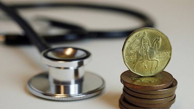 Většina pacientů poplatky u lékaře platí, na úhrady od krajského úřadu nespoléhají.