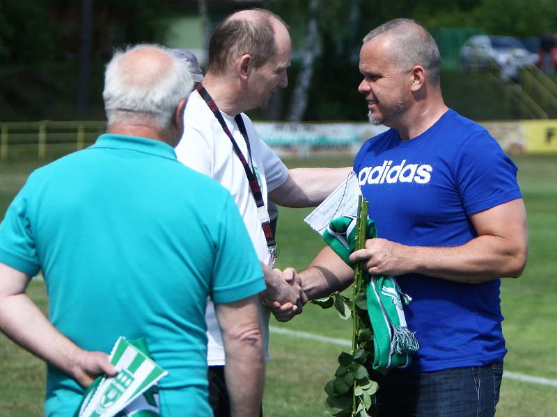 Vladimír Jeníček se rozloučil s klubem a fanoušky FC Nový Bor výhrou svého týmu 4:3 nad Baníkem Souš. 