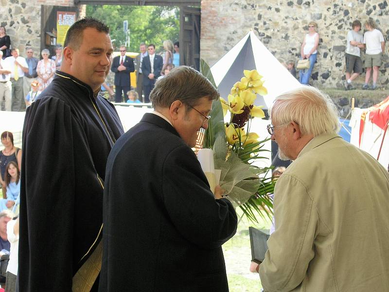 Jan Stejskal v radostných dobách své politické slávy, při pracovní návštěvě partnerského regionu v Norsku, Mittweidě, při městských slavnostech v České Lípě.