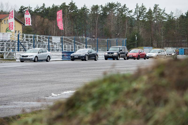 První kurz bezpečné jízdy se uskutečnil v neděli 6. ledna 2019 na autodromu v Sosnové u České Lípy.