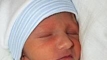 Mamince Vlastě Hlavičkové z Lindavy se 9. října ve 14:45 hodin narodil syn Vladimír Pátek. Měřil 45 cm a vážil 2,12 kg. 
