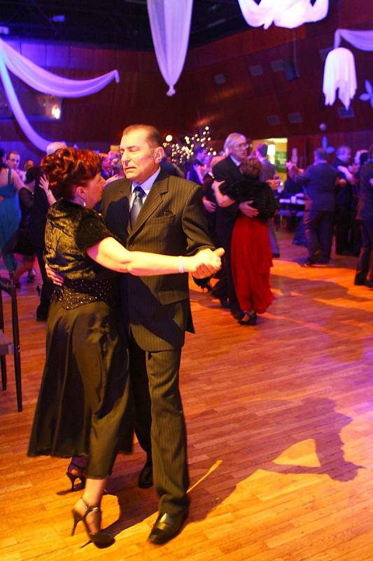 Šestnáctý reprezentační ples města Česká Lípa se uskutečnil v pátek v KD Crystal.
