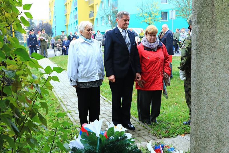 Veteráni druhé světové války, odbojáři, jejich pozůstalí i další hosté se na konci října sešli ve Stráži pod Ralskem na tradičním Memoriálu generálmajora Antonína Sochora.