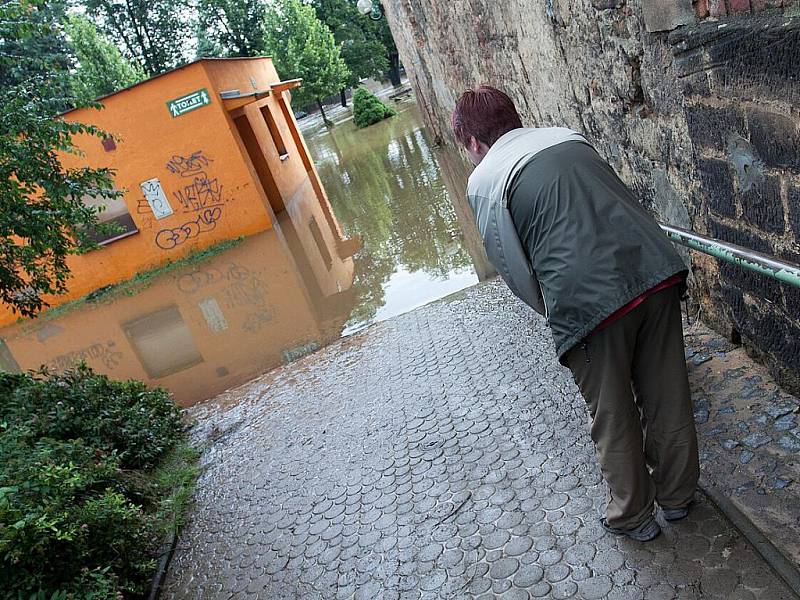 Velká voda se nevyhla ani České Lípě. Nejhorší situace je v Dubici. 
