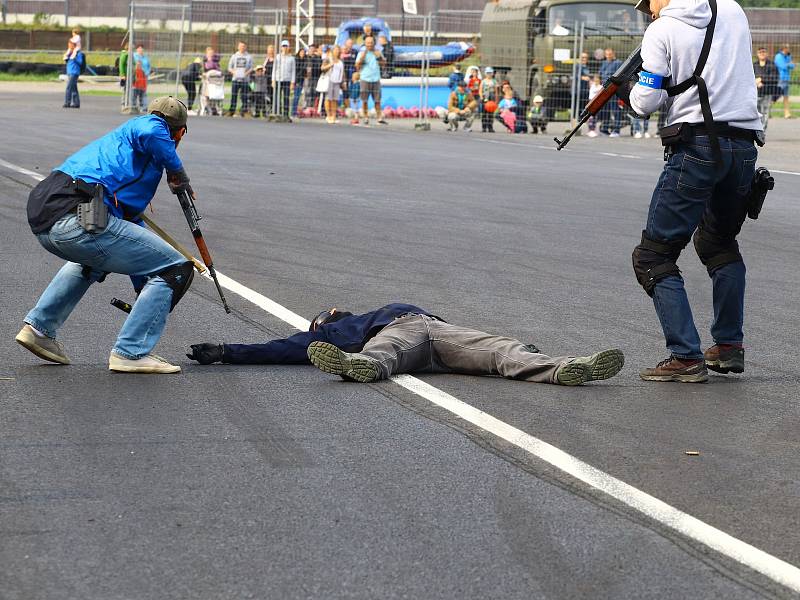 Den s policií a dalšími složkami Integrovaného záchranného systému na autodromu v Sosnové již poněkolikáté potěšil nejen malé návštěvníky, ale také jejich dospělý doprovod.