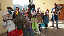 V neděli uspořádalo občanské sdružení Tosara pro děti masopustní průvod Ploužnicí.