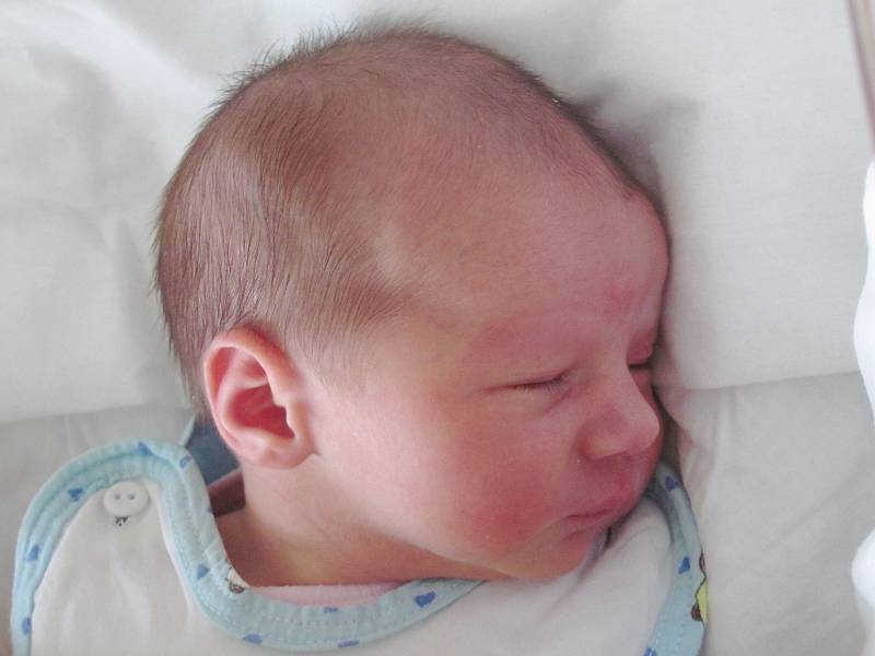 Rodičům Barboře Kumberové a Danielu Košvancovi z Mimoně se v úterý 25. října ve 13:05 hodin narodila dcera Karolína Košvancová. Měřila 49 cm a vážila 2,98 kg. 