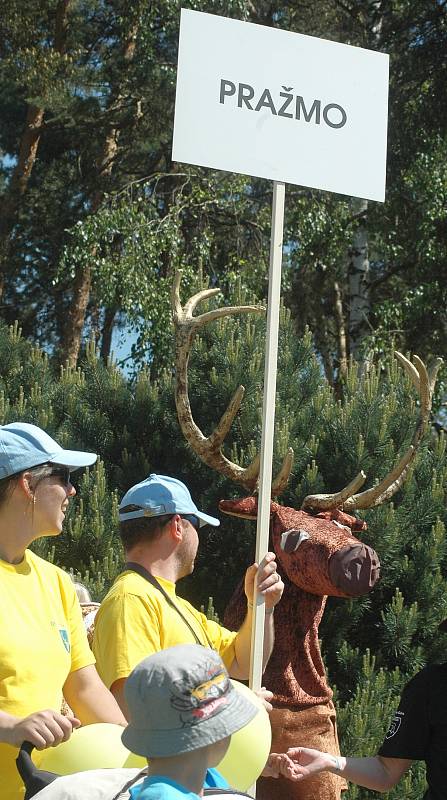 Tradiční otvírání Máchova jezera, jímž se zahajuje letní turistická sezona, letos město spojeno s historicky prvními farmářskými trhy v Doksech a se setkáním zástupců měst, která mají ve znaku paroží. 