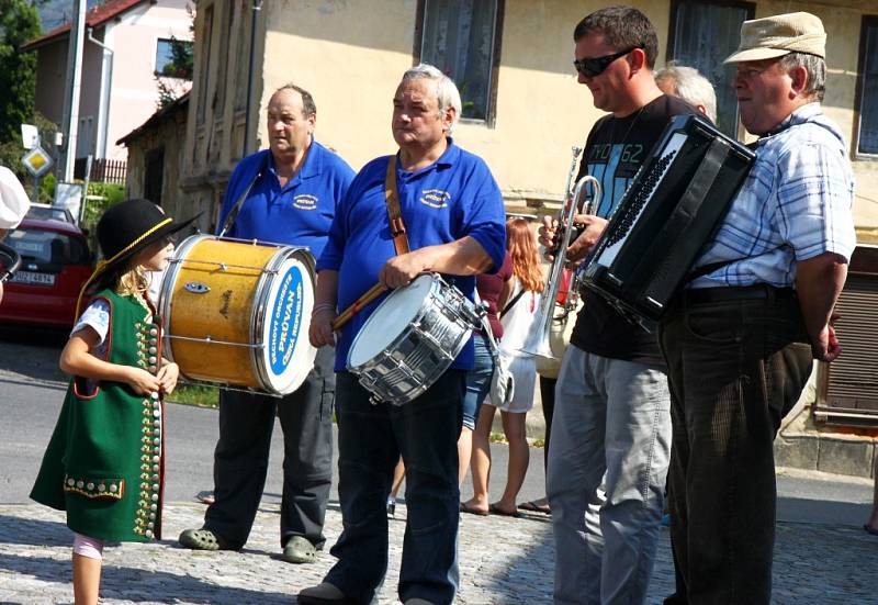 Oslava bohaté úrody a sklizně. To je tradiční slavnost Dožínek, které se konaly v sobotu 6. září v Brništi.